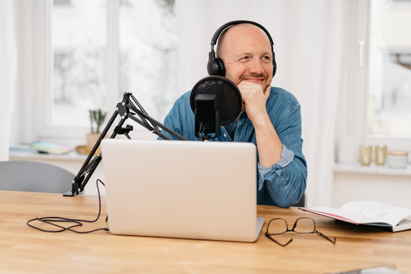 Connect with the extended media landscape